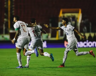 Time baiano abriu grande vantagem no jogo de ida da final regional