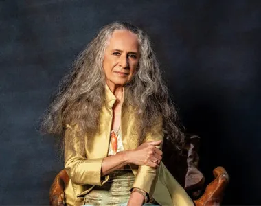Cantora Maria Bethânia