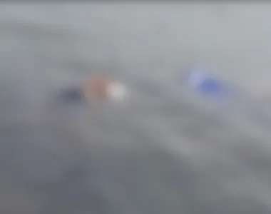 Corpos estavam jogador no mar, no Lobato