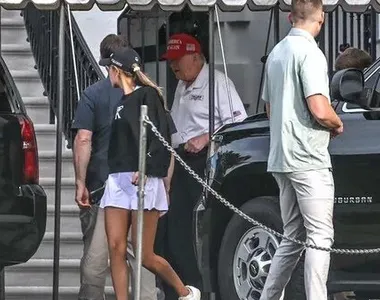 Trump a caminho do campo de golfe