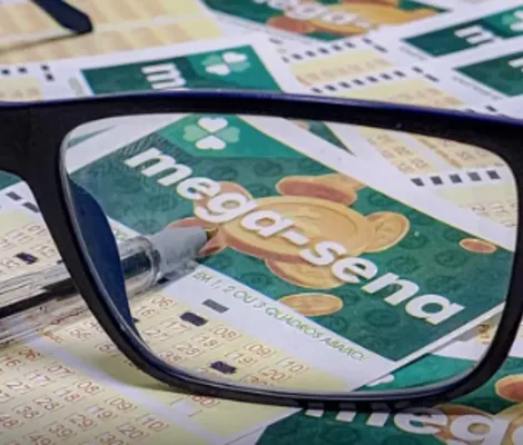 Imagem ilustrativa da imagem Quem quer dinheiro? Mega-Sena sorteia R$ 27 milhões nesta terça-feira
