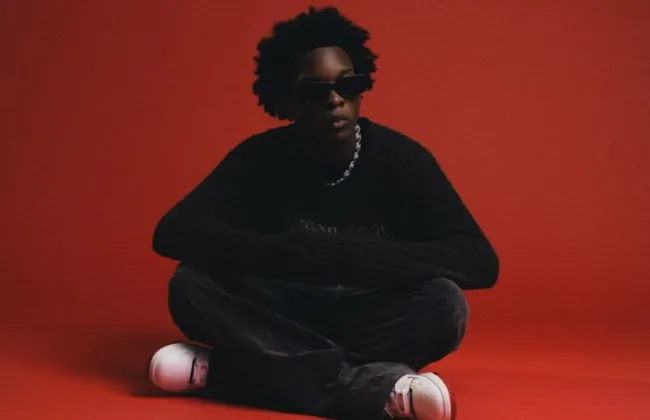 Imagem ilustrativa da imagem Corpo em decomposição é encontrado em 'nave' de rapper