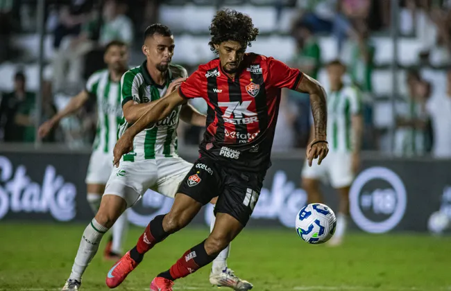 Imagem ilustrativa da imagem Vitória tenta tirar a 'pedra do sapato' contra o Juventude no Barradão
