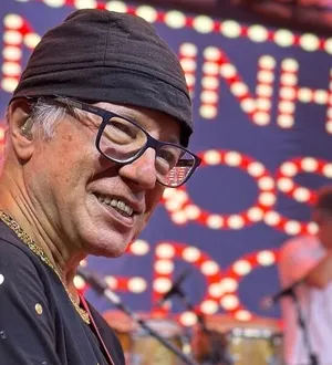 Imagem ilustrativa da imagem Aroldo Macedo descobre doença rara e grave e precisa de ajuda