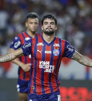 Imagem ilustrativa da imagem Bahia bate o pé e recusa proposta de gigante da Série A por Cauly