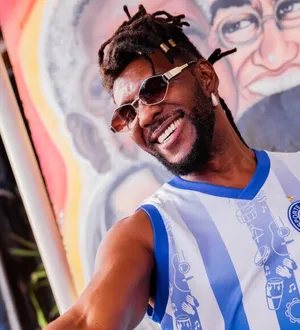 Imagem ilustrativa da imagem Bahia inicia vendas de camisas especiais para o Carnaval 2026