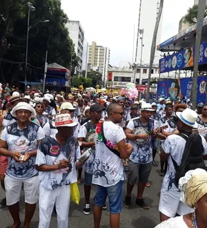 Imagem ilustrativa da imagem Bloco Celebração Na Palma da Mão leva ensaio e troféu à Boca do Rio