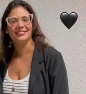 Imagem ilustrativa da imagem Corpo de professora morta por aluno é cremado em Salvador