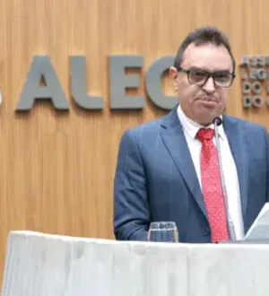 Imagem ilustrativa da imagem Deputado é preso por suspeita de encostar 'bilau' em mulher