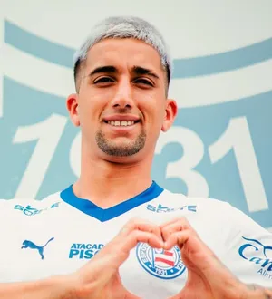 Imagem ilustrativa da imagem É oficial! Bahia anuncia contratação de Cristian Olivera