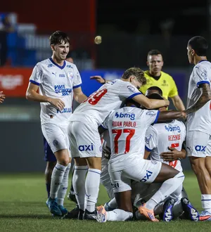 Imagem ilustrativa da imagem Em duelo de xarás, Bahia da capital vence o de Feira de Santana