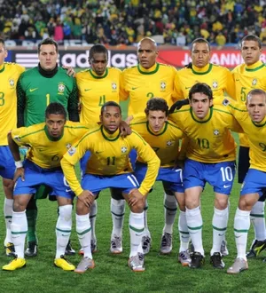 Imagem ilustrativa da imagem Ex-atacante do Brasil pode parar no xilindró por dívida de pensão