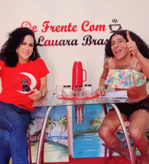 Imagem ilustrativa da imagem Léo Kret nega affair com Léo Santana: "Me tire do bolo"