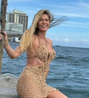 Imagem ilustrativa da imagem Lívia Andrade brota em Salvador e passeia por pontos turísticos