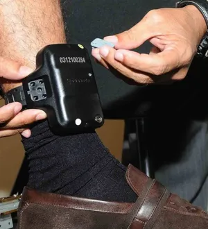 Imagem ilustrativa da imagem Monitoramento eletrônico cresce com desafios e estigma social