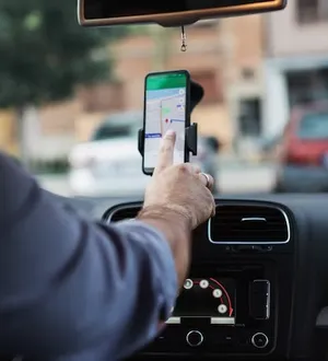 Imagem ilustrativa da imagem Motorista por aplicativo diz ter sofrido abuso sexual por travestis