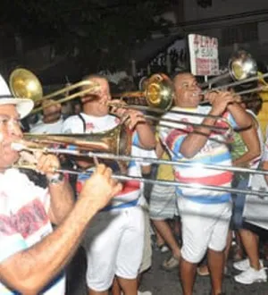 Imagem ilustrativa da imagem Movimento Grito Pirata quer resgatar a folia do bairro da Mouraria