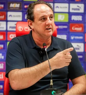 Imagem ilustrativa da imagem "Não foi por hoje", dispara Ceni após Bahia não conseguir vaga direta