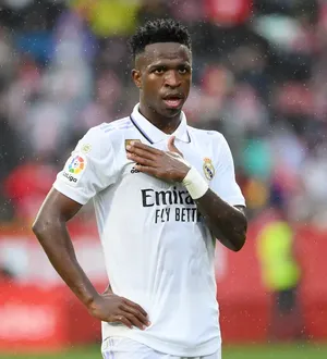 Imagem ilustrativa da imagem "Palhaço", dispara ex-jogador da Seleção para cima de Vini Jr.