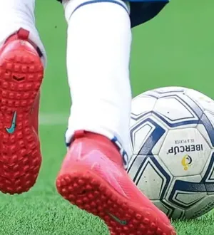 Imagem ilustrativa da imagem Professor de escolinha de futebol é preso na Bahia por aliciar jovens