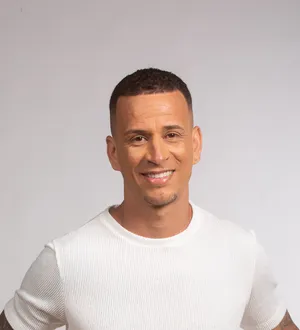 Imagem ilustrativa da imagem Promessa do arrocha, Fabrício Mena grava audiovisual e prepara clipe