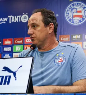 Imagem ilustrativa da imagem Recado para o torcedor e críticas ao gramado: confira coletiva de Ceni