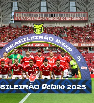 Imagem ilustrativa da imagem Rival do Vitória na luta contra o Z-4 decide trocar de técnico