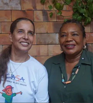 Imagem ilustrativa da imagem Sarajane recebe homenagem após a folia e faz desabafo sobre axé