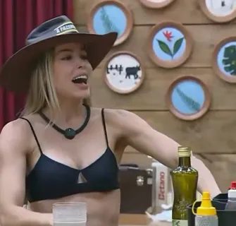 Imagem ilustrativa da imagem Saory pode ser expulsa após incidente com Rayane em A Fazenda 17