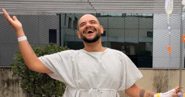 Imagem ilustrativa da imagem Amigo de Preta Gil, Gominho comemora alta hospitalar: "Quero viver"