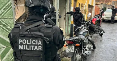 Imagem ilustrativa da imagem Após asfixiar o BDM, polícia mira Comando Vermelho em Tancredo Neves
