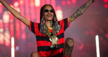 Imagem ilustrativa da imagem Após ter prisão decretada, Oruam dá 1 a 0 na polícia