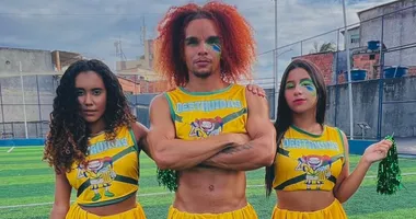 Imagem ilustrativa da imagem Carnaval: bloco As Destruídas aposta no tema Líder de Torcida da Copa