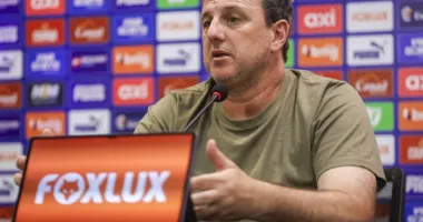 Imagem ilustrativa da imagem Ceni rasga elogios a gringo estreante do Bahia: “Entrega tudo”