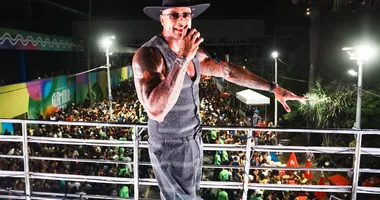 Imagem ilustrativa da imagem Circuito Orlando Tapajós 'pega fogo' com o Pipoco de Léo Santana