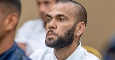 Imagem ilustrativa da imagem Daniel Alves acusa construtora de golpe milionário; entenda