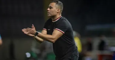 Imagem ilustrativa da imagem Dudu titular e outras novidades: após goleada, Vitória terá mudanças