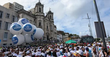 Imagem ilustrativa da imagem Fé toma conta de Salvador: veja registros da Lavagem do Bonfim