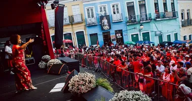 Imagem ilustrativa da imagem Festa de Santa Bárbara leva cor e música para o Pelô