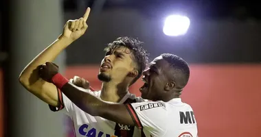 Imagem ilustrativa da imagem Flamengo gasta em Paquetá toda grana do Vitória para o ano