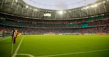 Imagem ilustrativa da imagem Fonte Nova diz que gramado 'tá batendo certo' para Bahia x Flamengo