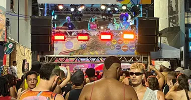 Imagem ilustrativa da imagem Fuga da muvuca? Beco das Cores bomba e vira point secreto no Carnaval