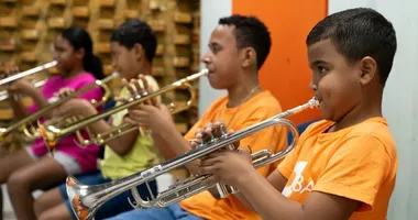 Imagem ilustrativa da imagem Gosta de orquestra? Neojiba tem 490 vagas abertas na Bahia