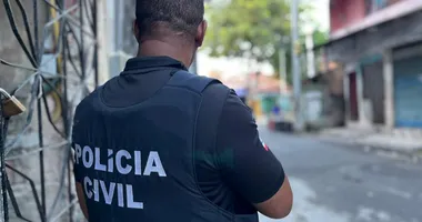 Imagem ilustrativa da imagem Homem é preso por matar cães e gatos com facão em Candeias