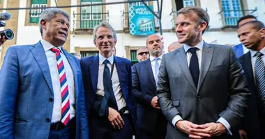 Imagem ilustrativa da imagem Jerônimo diz que vai mostrar jogo do Vitória para presidente da França