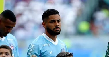 Imagem ilustrativa da imagem Matheus Bahia: Ceará desiste de compra e lateral retorna ao Esquadrão