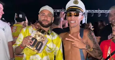 Imagem ilustrativa da imagem Neymar ganhou colar de R$ 2 milhões de 'blog' preso pela PF