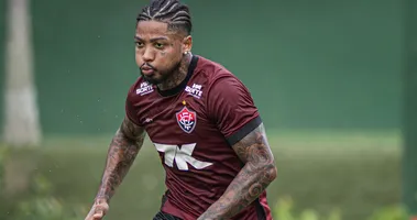 Imagem ilustrativa da imagem Paixão não se compra! Marinho eterniza Vitória na pele em nova tattoo