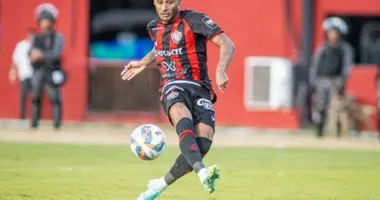 Imagem ilustrativa da imagem Pastor livre! Ex-atacante do Vitória deixa a cadeia após 8 meses