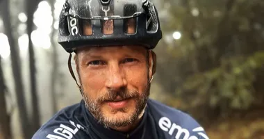 Imagem ilustrativa da imagem Rodrigo Hilbert conserta trator e web reage: "Erra de vez em quando!"